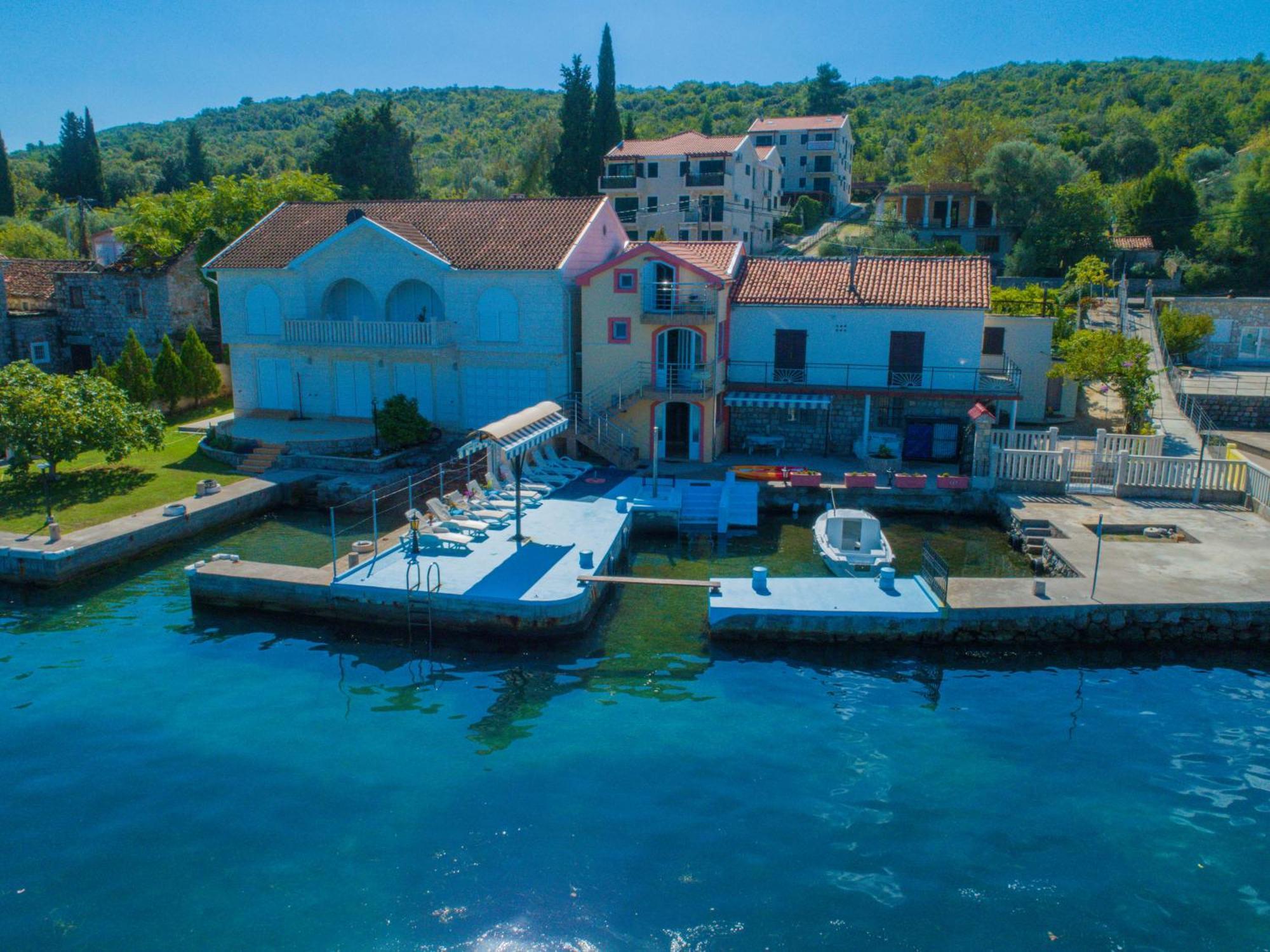 Porto Del Sole Apartments Tivat Exterior photo