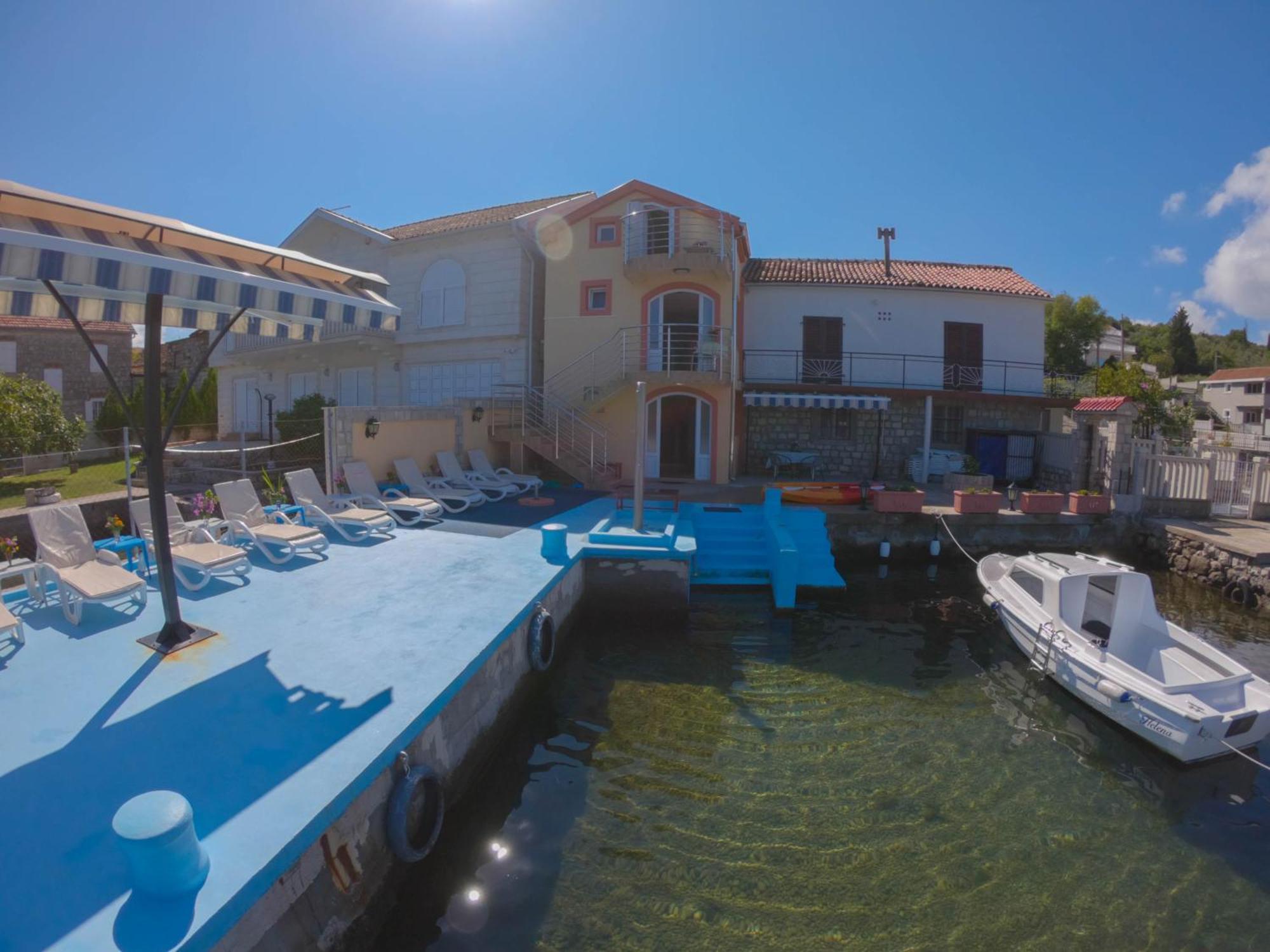 Porto Del Sole Apartments Tivat Exterior photo