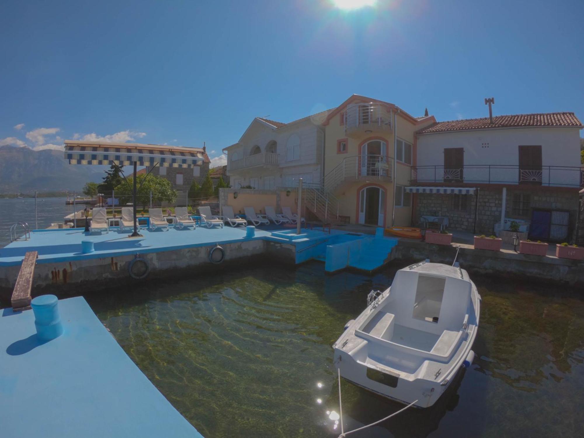 Porto Del Sole Apartments Tivat Exterior photo