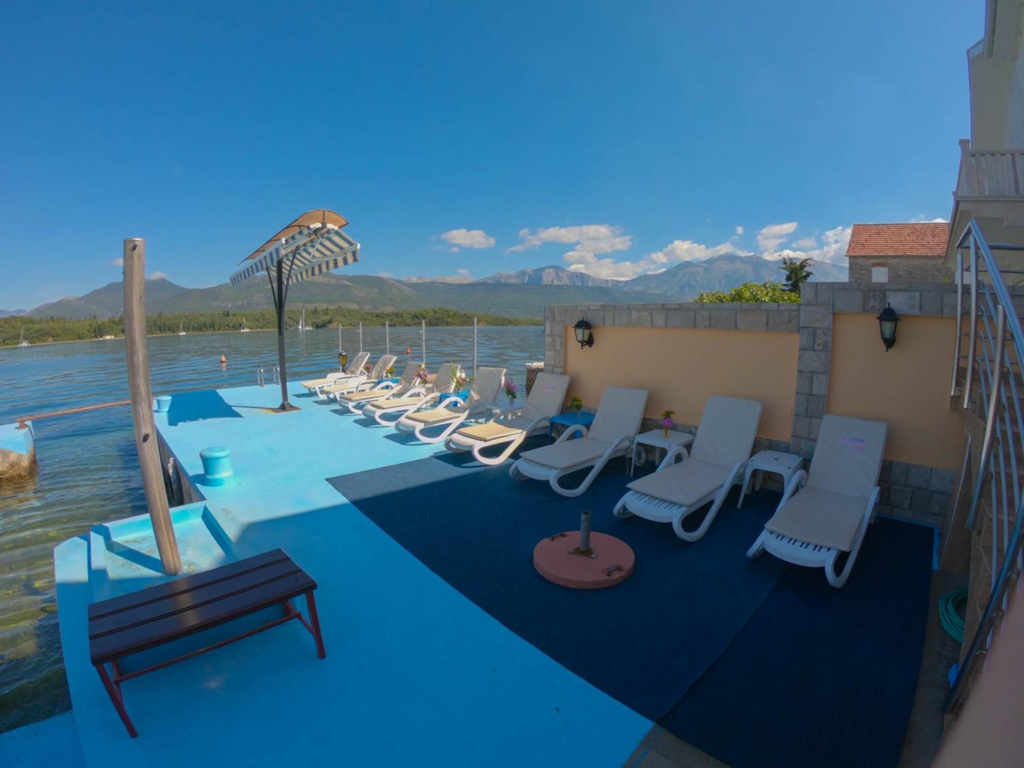 Porto Del Sole Apartments Tivat Exterior photo